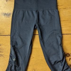Lululemon cropped leggings - Women's 6